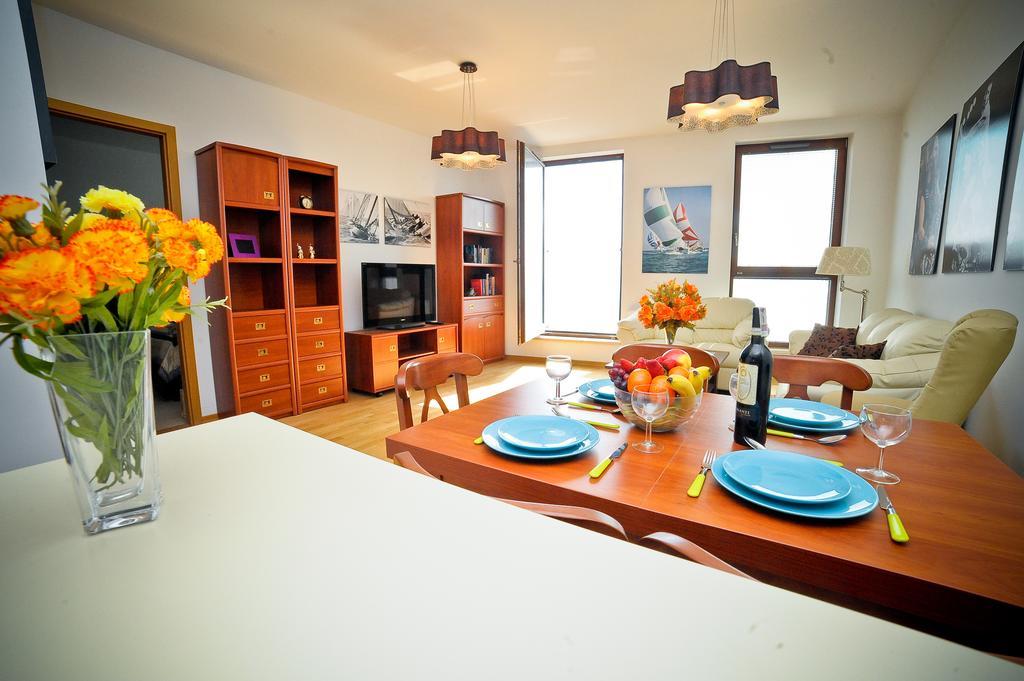 Apartamento Luxury Rockefeller - Sea Towers Gdynia Habitación foto