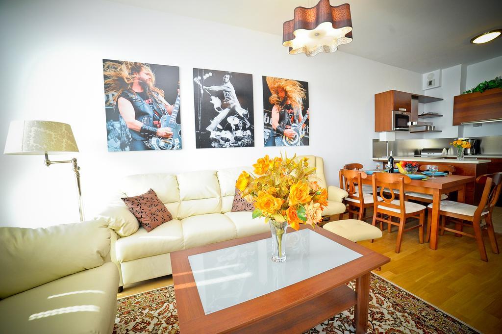 Apartamento Luxury Rockefeller - Sea Towers Gdynia Habitación foto
