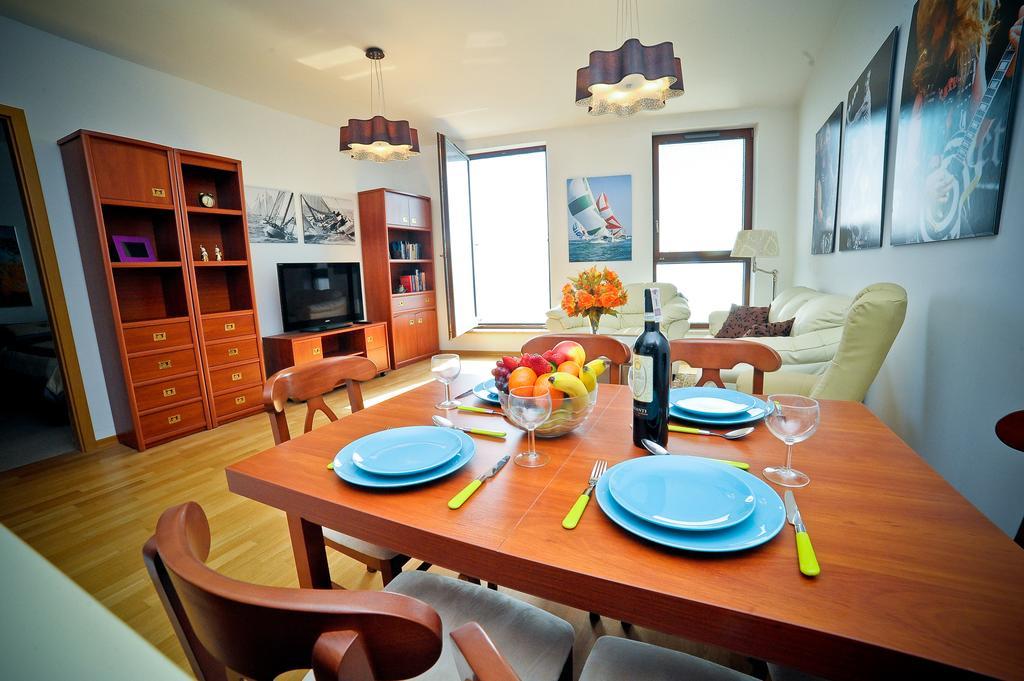Apartamento Luxury Rockefeller - Sea Towers Gdynia Habitación foto